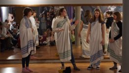 87534226_930015480749131_7257601780769357824_n